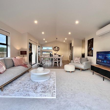 Luxury Villa, Central, Golf And Cafes - By Kosh Bnb Hamilton Eksteriør billede