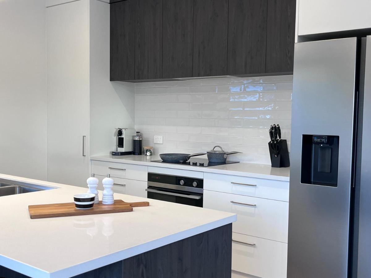Luxury Villa, Central, Golf And Cafes - By Kosh Bnb Hamilton Eksteriør billede
