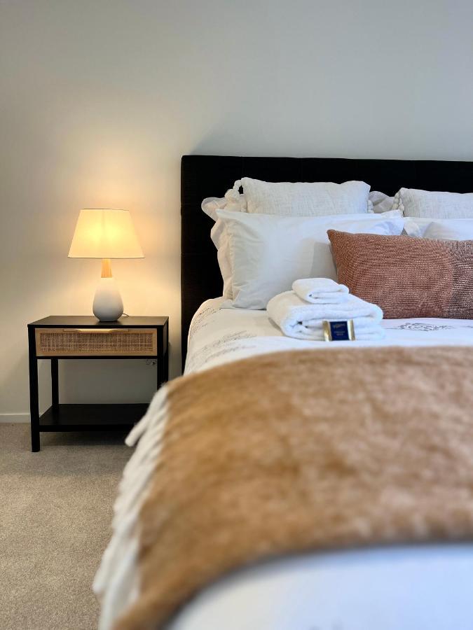Luxury Villa, Central, Golf And Cafes - By Kosh Bnb Hamilton Eksteriør billede