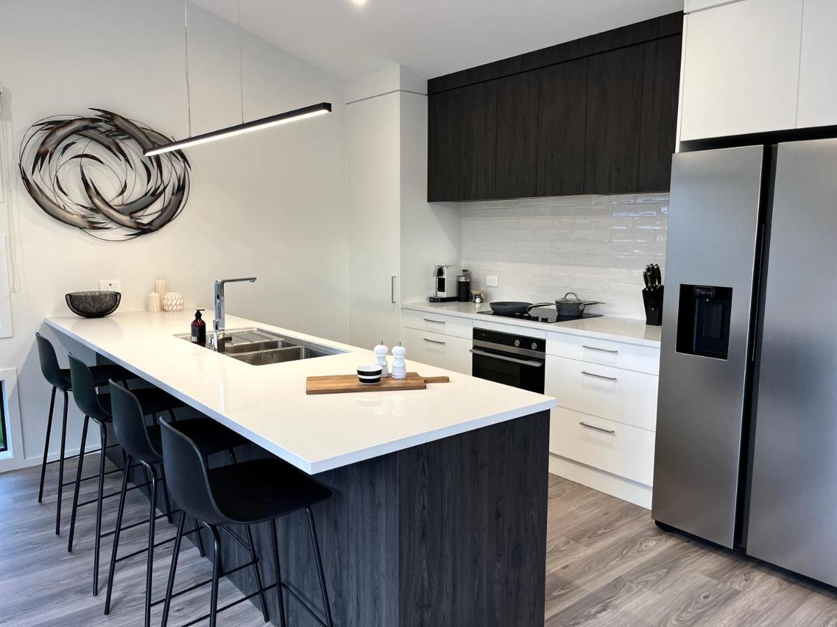 Luxury Villa, Central, Golf And Cafes - By Kosh Bnb Hamilton Eksteriør billede